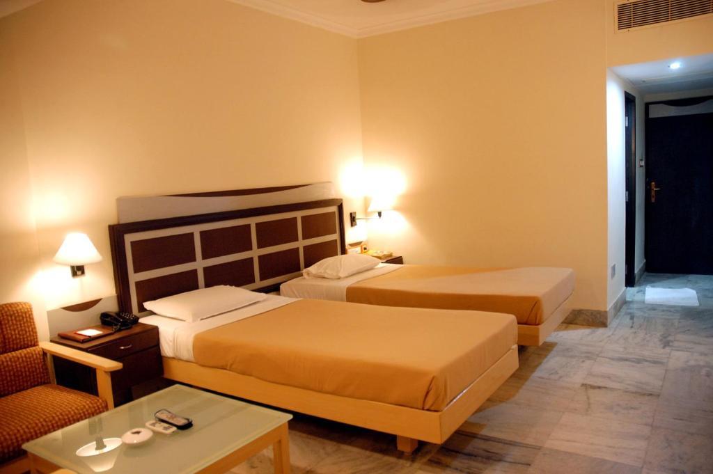 Hotel Abu Palace Chennai Room photo